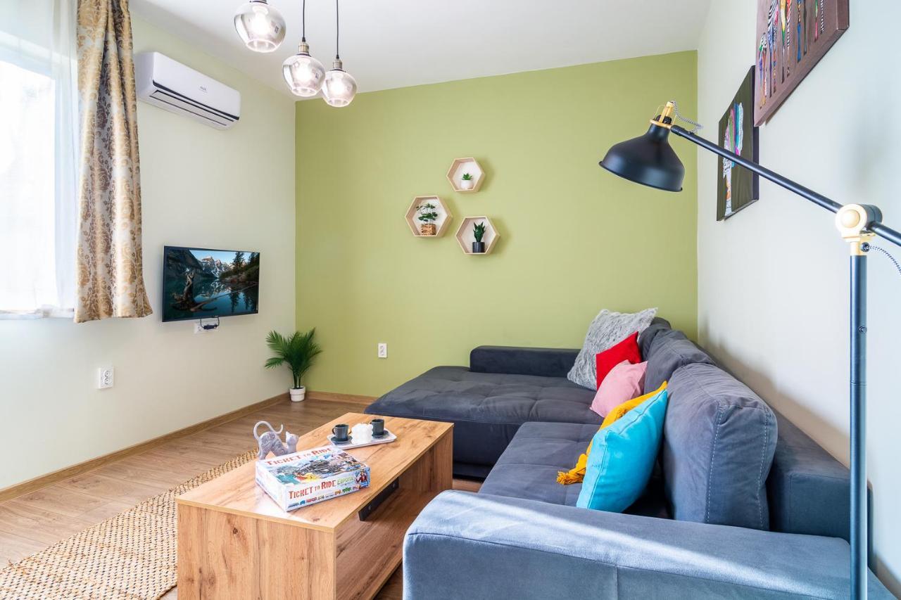 Madrid 2bdr W Free Parking Near Metro, Serdika Mall Sofia