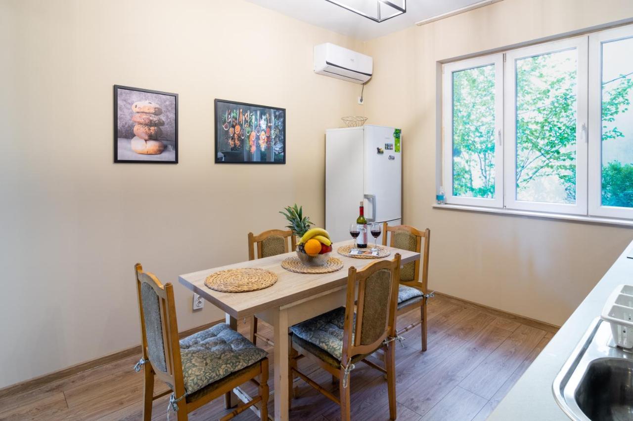 Apartament Madrid 2bdr W Free Parking Near Metro, Serdika Mall