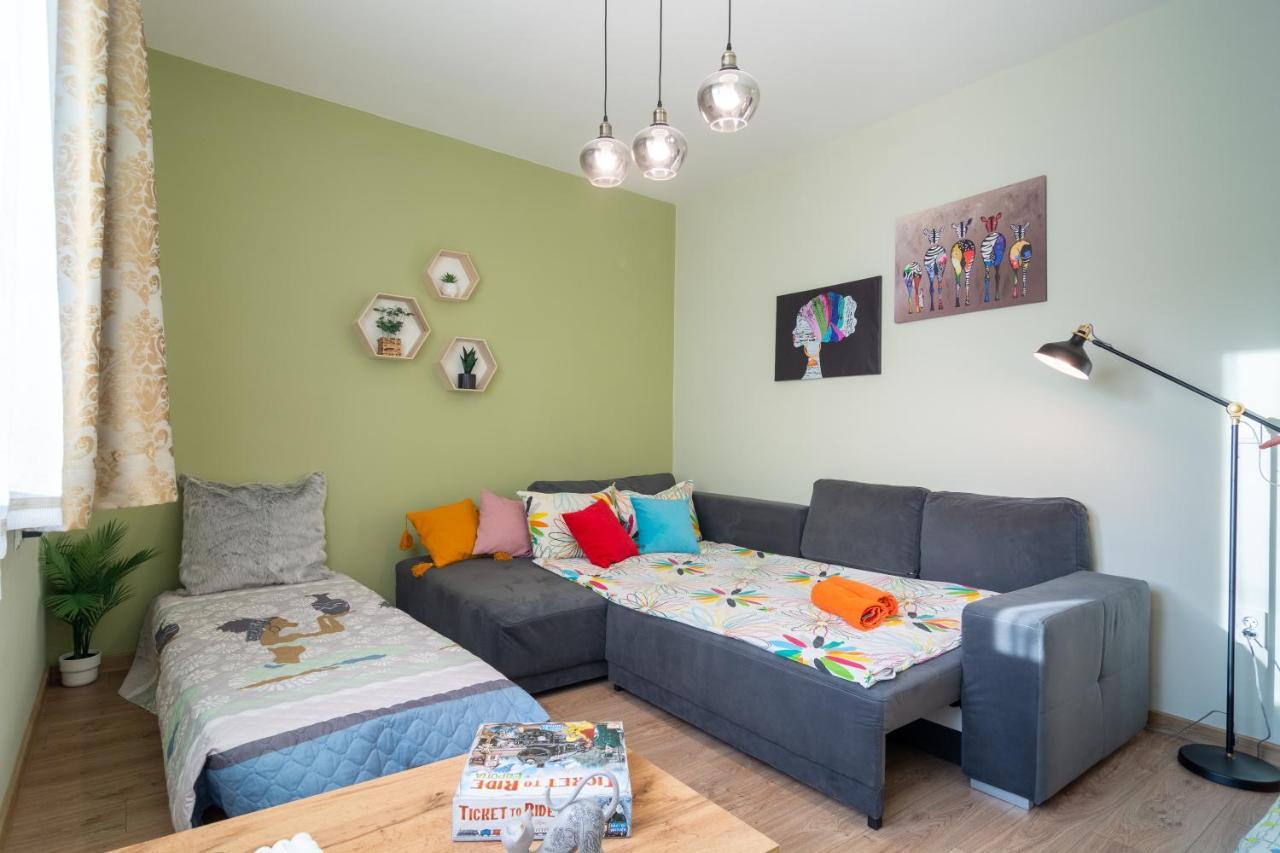 Madrid 2bdr W Free Parking Near Metro, Serdika Mall Apartament Sofia