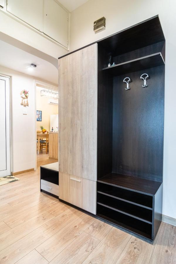 Apartament Madrid 2bdr W Free Parking Near Metro, Serdika Mall Sofia