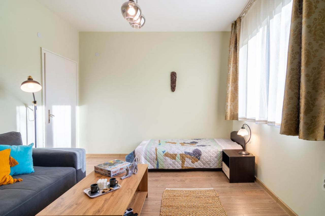 Madrid 2bdr W Free Parking Near Metro, Serdika Mall Apartament Sofia