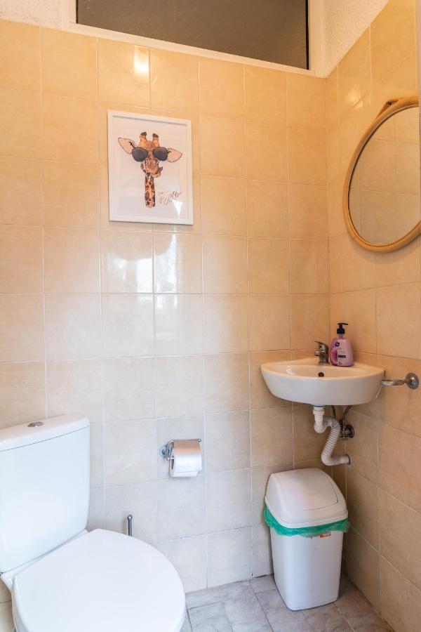 Madrid 2bdr W Free Parking Near Metro, Serdika Mall Apartament Sofia