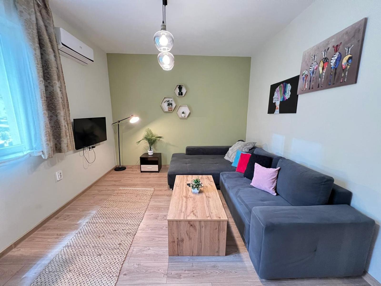 Apartament Madrid 2bdr W Free Parking Near Metro, Serdika Mall